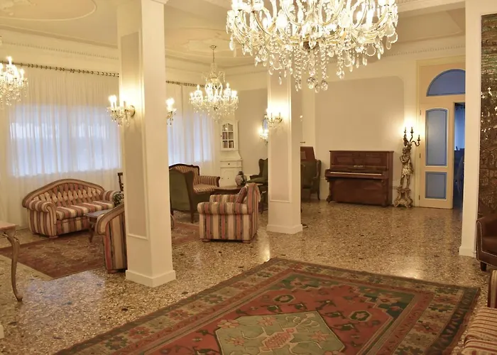 Edelweiss 3* ليدو دي يسولو